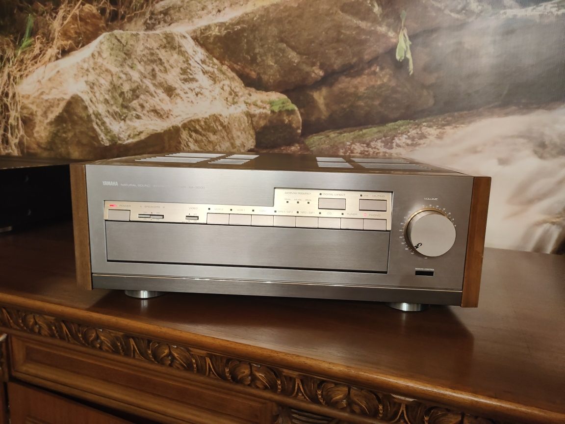 Wzmacniacz Yamaha AX-2000 stan bardzo dobry z pilotem