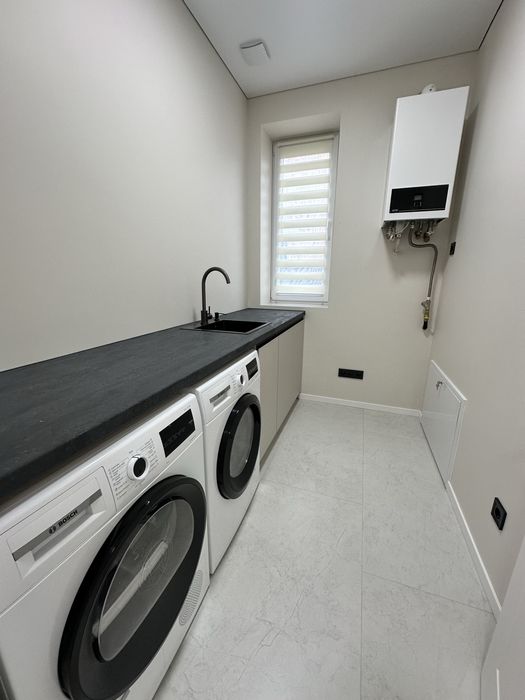 Продам будинок в Крихівцях поруч вулиці Садова.