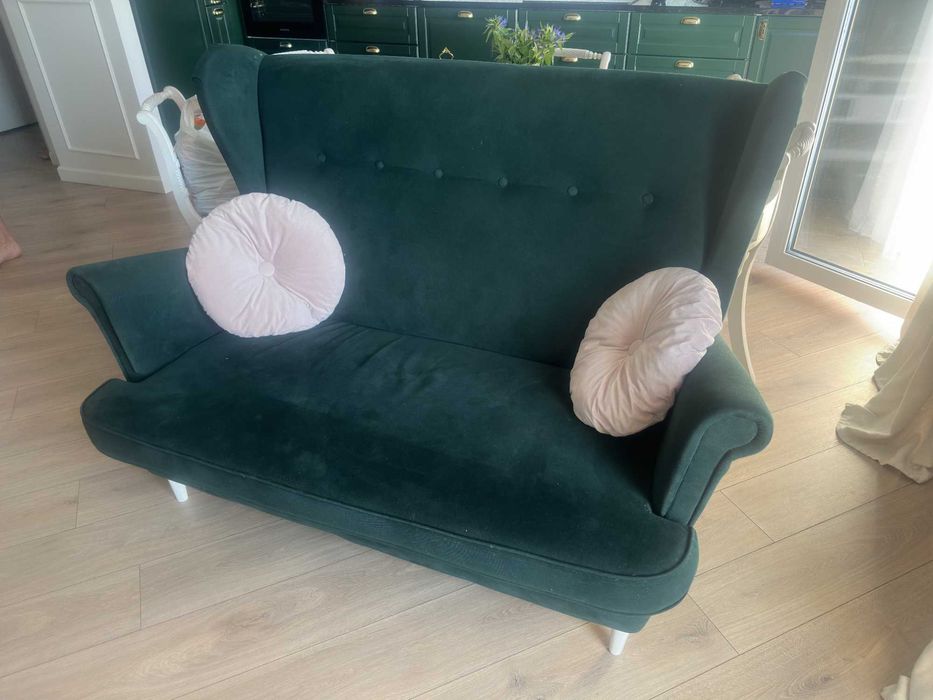 Sofa dwuosobowa butelkowo- zielona