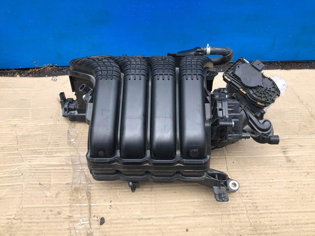 Впускной коллектор Nissan Rogue T 33 21 г