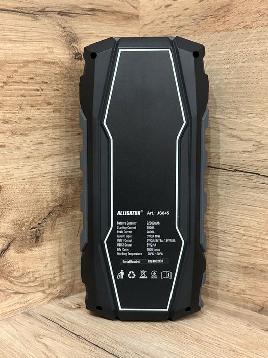 Пусковое устройство Бустер Alligator Jump Starter 22000mAh JS845