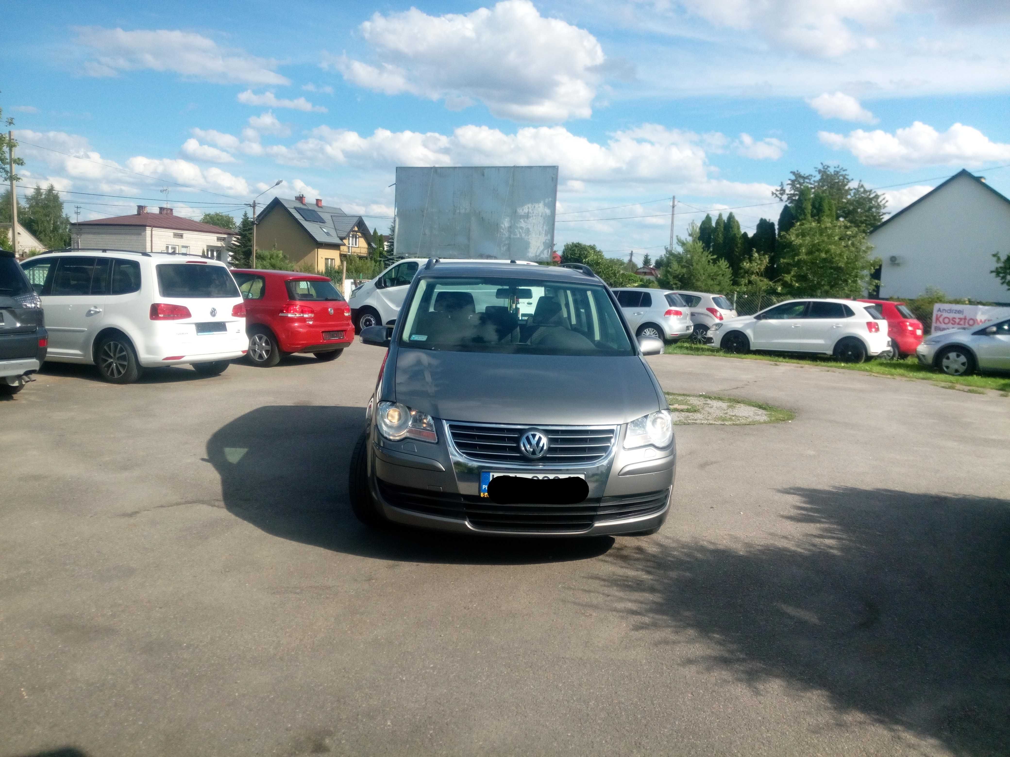 Śliczny Touran 1.9 TDI klima elektryka zarejestrowany super stan