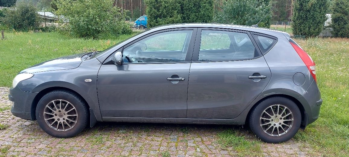 Hyundai i30 1.6b