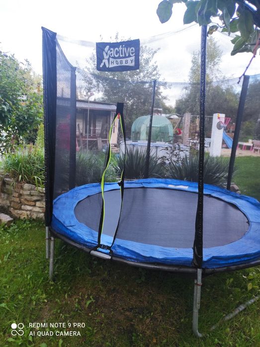 Trampolina ogrodowa 240cm