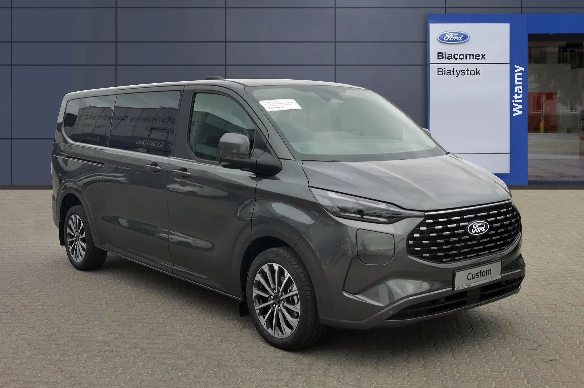 Ford Tourneo Custom Dostępny od ręki Tourneo Custom 2,5 PHEV 232KM