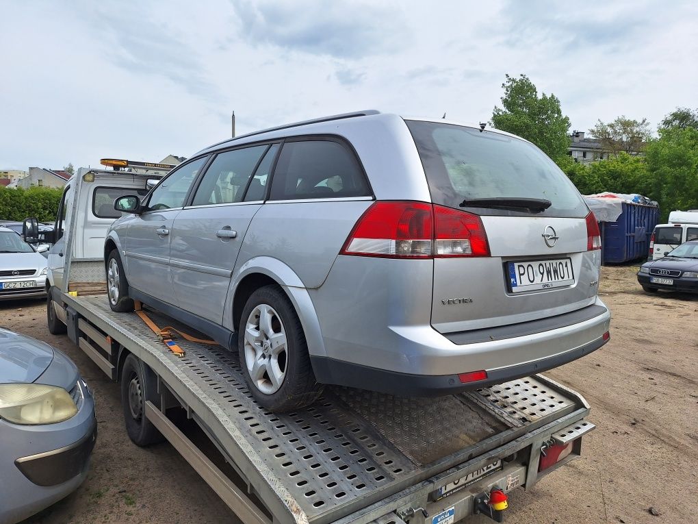 Opel Vectra C 1.9 CDTI Automat Z157 Xenon błotnik maska zderzak lampa