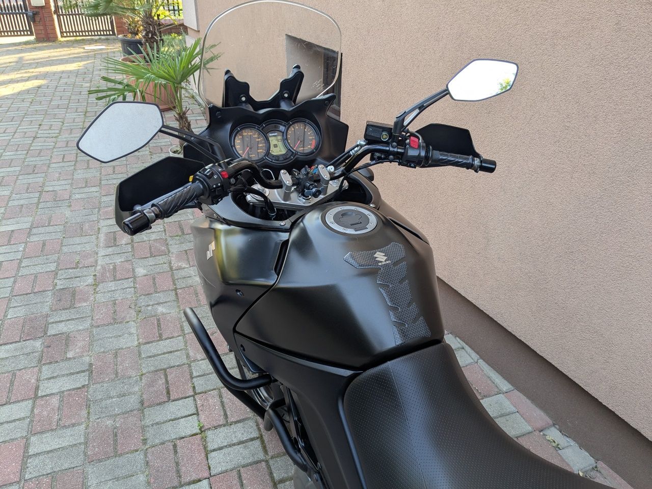Suzuki DL 650 V-Strom, zadbany, 3 kufry