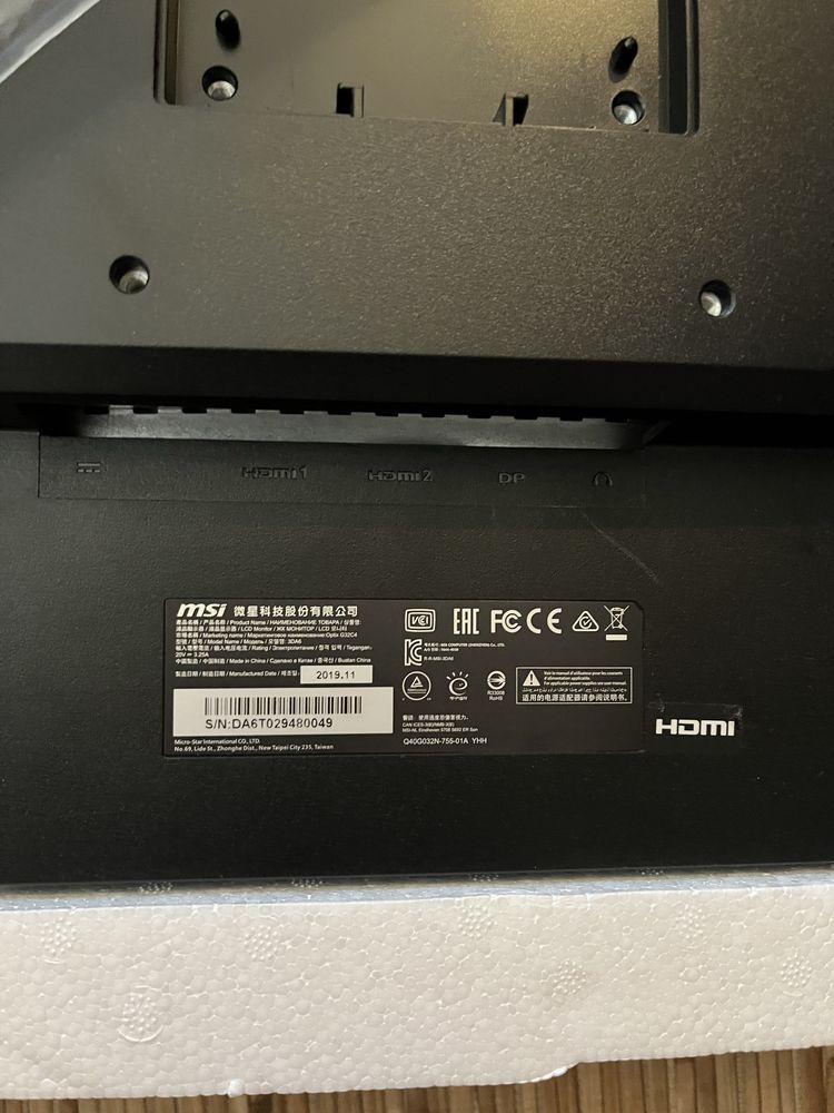 Монитор 32 MSI Optix G32C4  31,5”