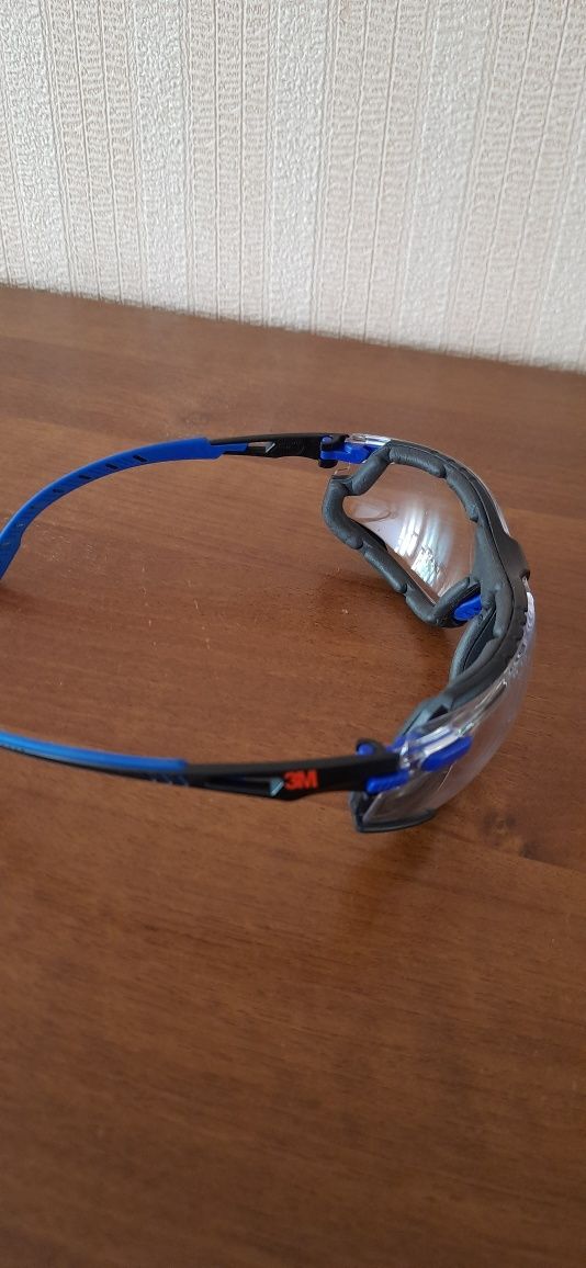 Защитные очки 3М Solus(комплект).