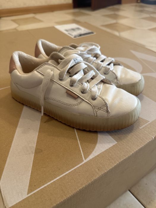 Продам кеди ZARA 33