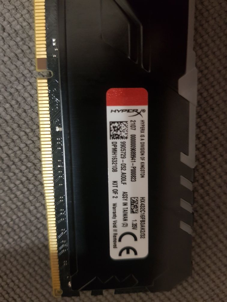DDR4   64 gb  (hx432c16fb3ak2/32)