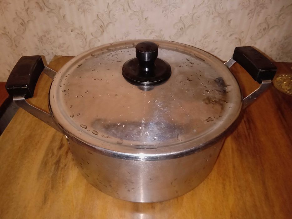 Garnek ruski z pokrywką ze stali nierdzewnej, poj. 4 l