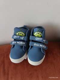 Buty dla chłopca Sneakersy Toy Story rozmiar 23, długość wkładki 14 cm