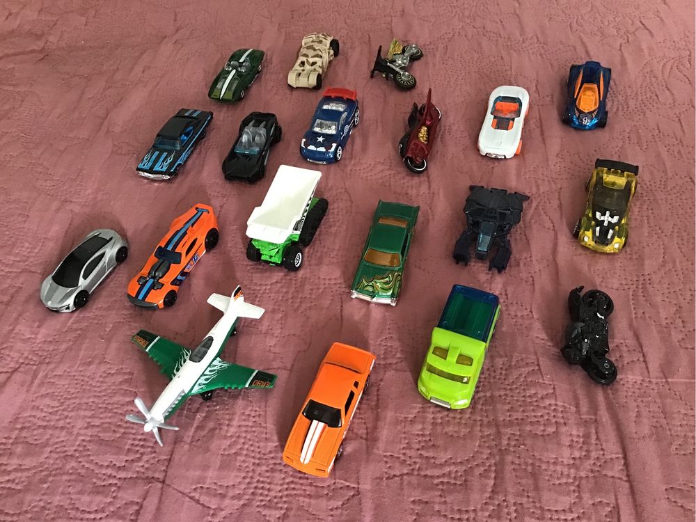 HotWheels & Matchbox 156 szt.