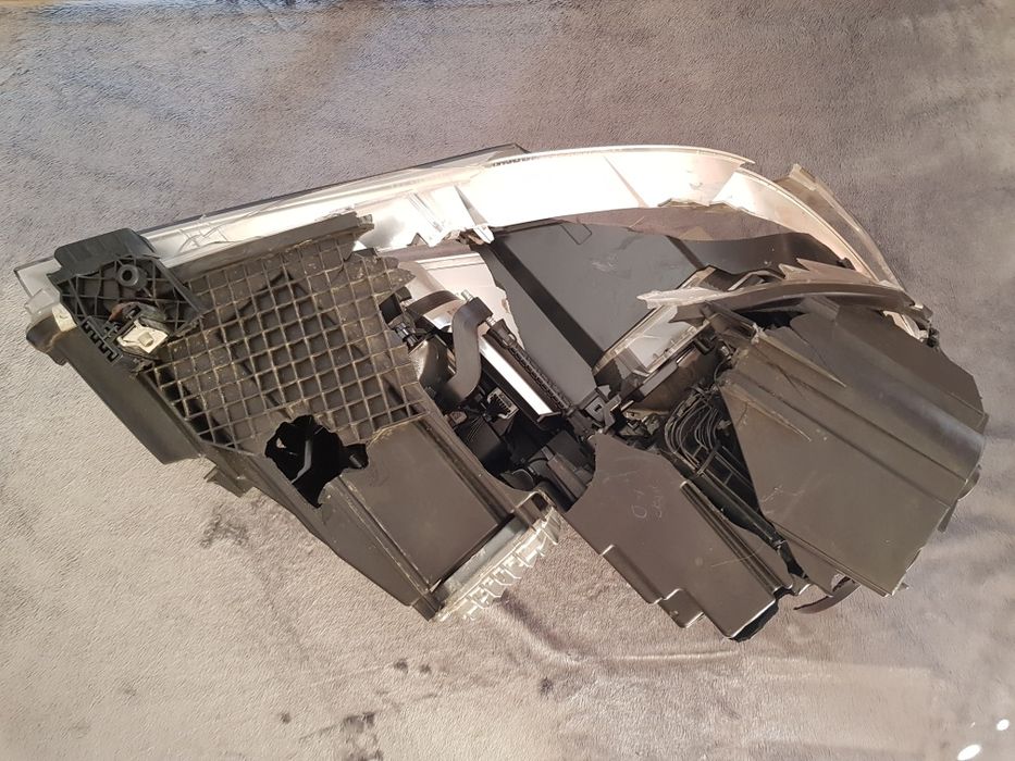 Reflektor BMW X5 F15 Full Led, lewa strona, wersja USA  - uszkodzony,