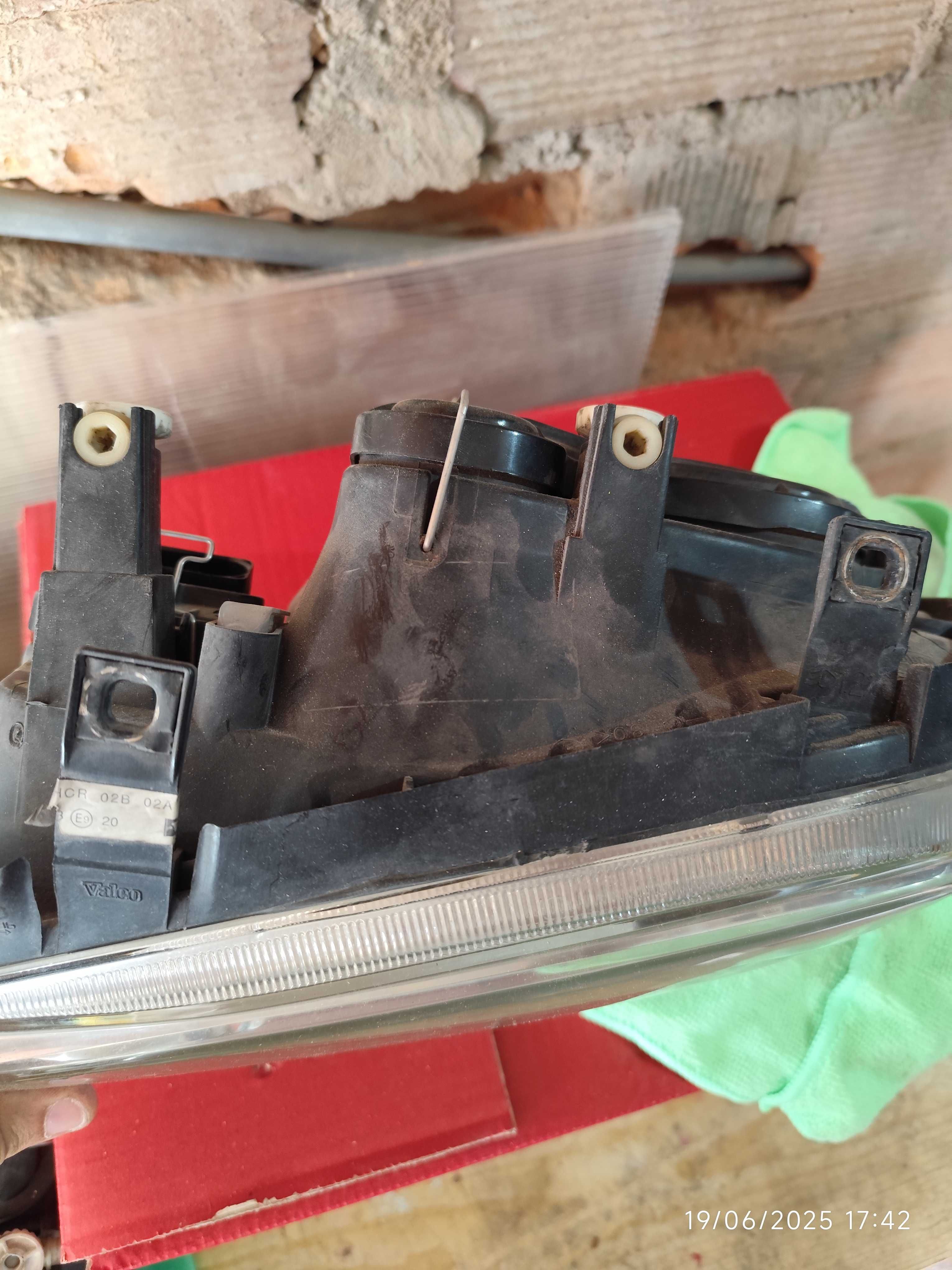 Farol vw golf 4 cromado