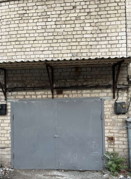 Оренда. Капітальний гараж. Тополя 1 Аренда капитальный гараж Тополь 1