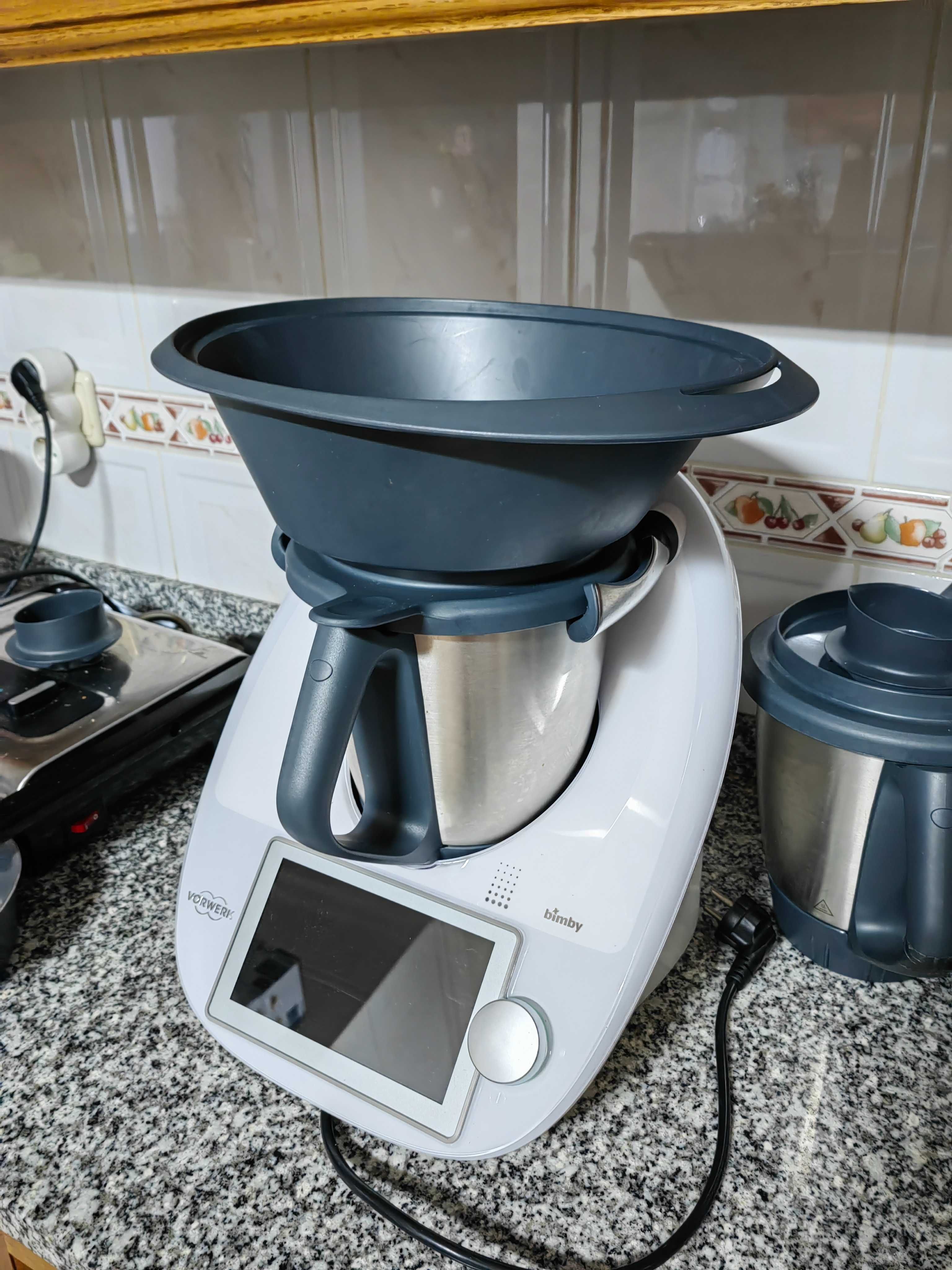 Vende se Bimby TM6 2023