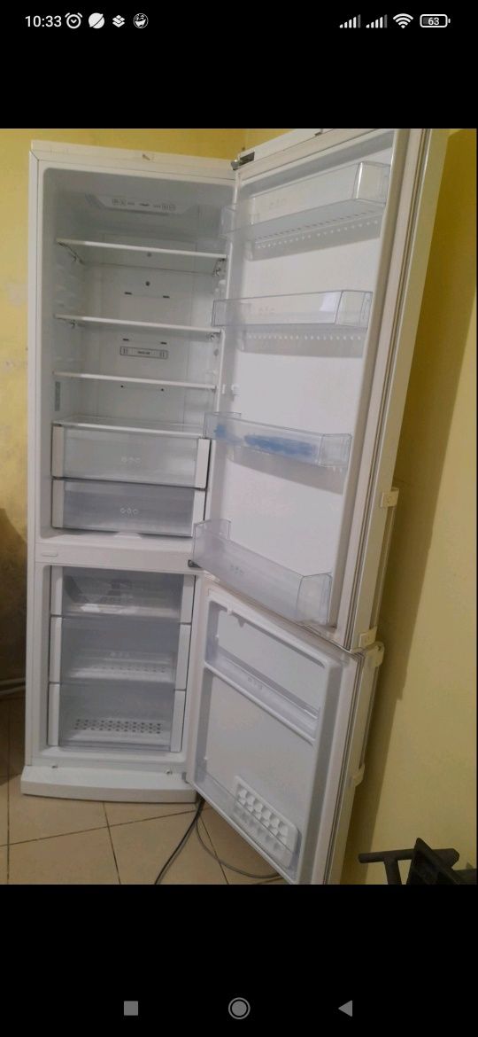 Холодильник LG 12000 грн