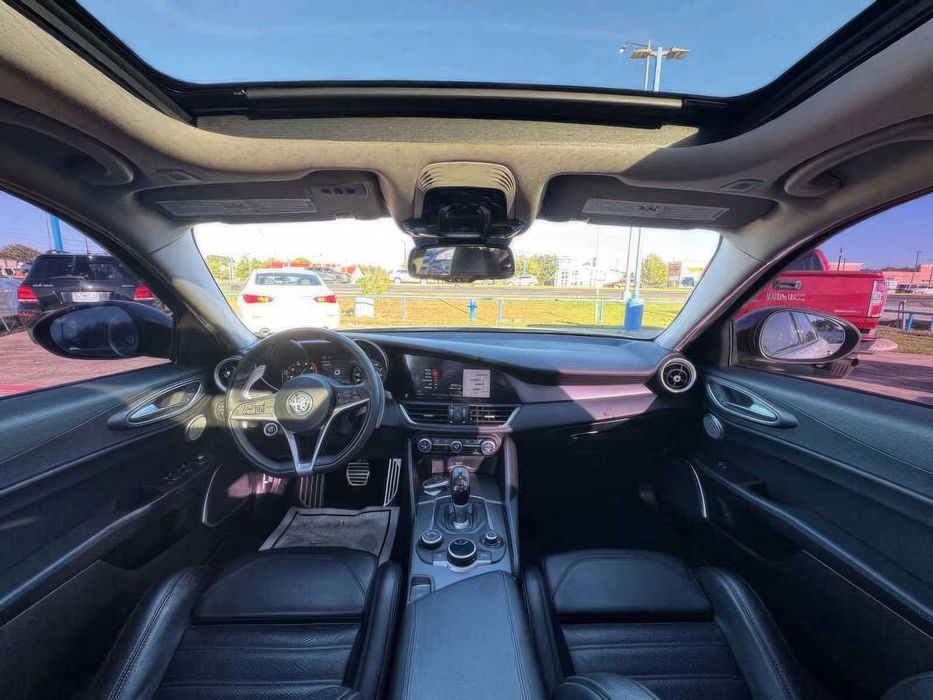 Alfa Romeo Giulia      2019