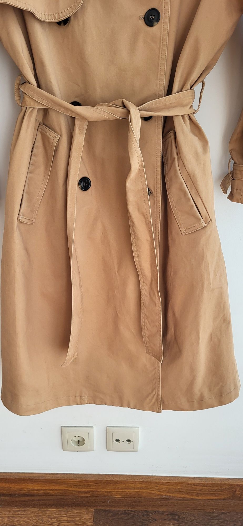 Gabardina de senhora Mango