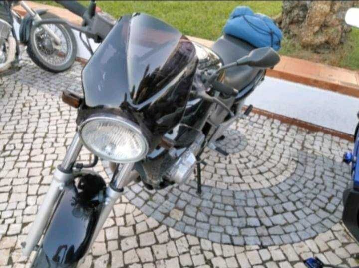 HONDA CB 500 moto muito estimada