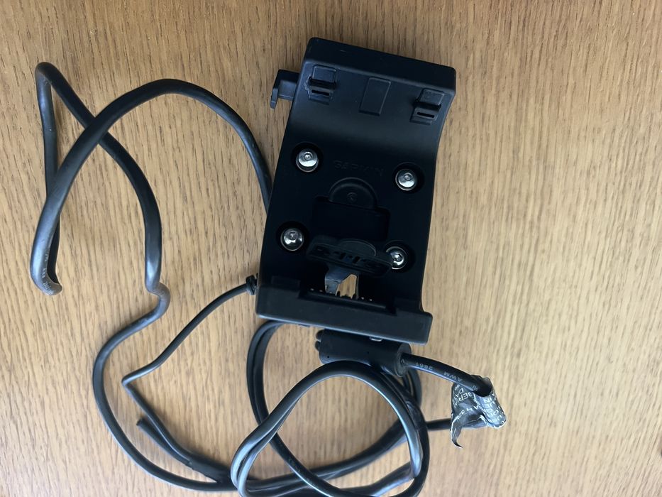 GPS Garmin Montana 650 T, com berço