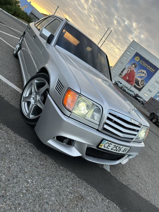 124 w Mercedes benz  Elegance 2.5