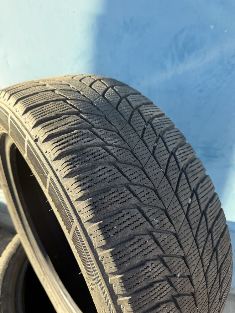 Зимняя резина Triangle Snowlink 235/50/R18 в Отличном состоянии