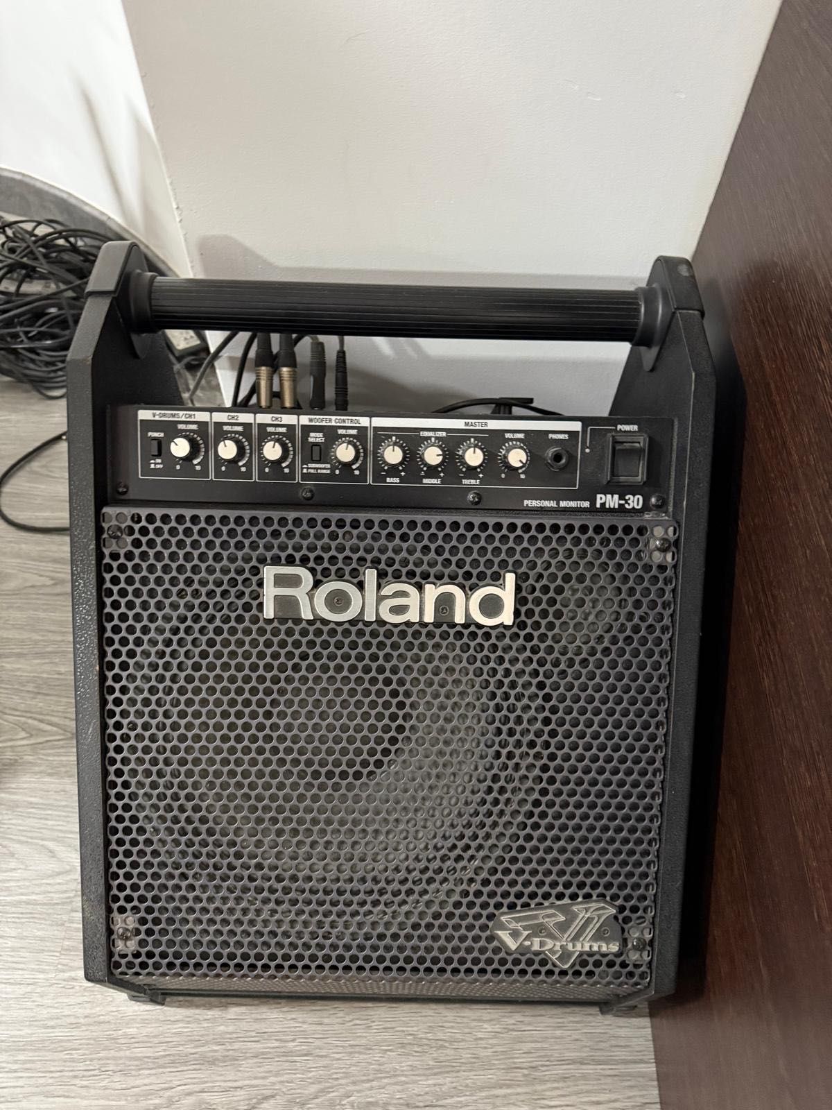 Bateria Eletrónica Roland V-Drums + Amplificador PM-30 – Top de Gama!