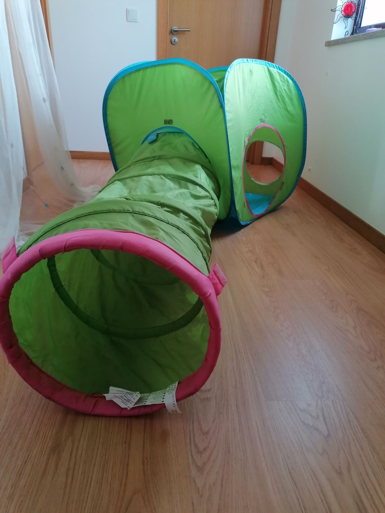 Tenda de brincar + rede mosqueteira