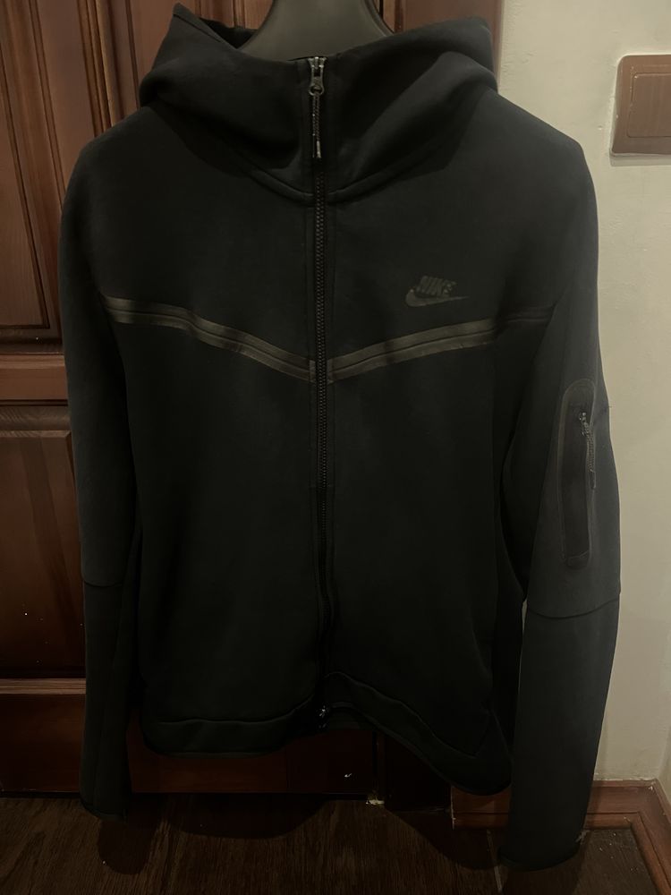 Nike tech fleece