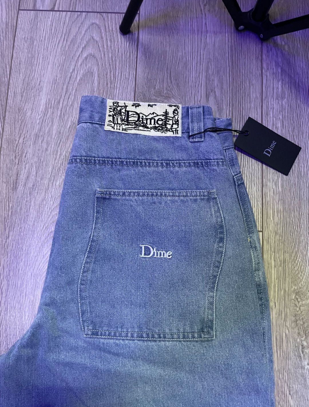 .Джинси.    Dime