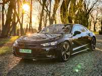 Audi e-tron GT Piękny E-tron GT w wersji Individual ( minimalny przebieg)