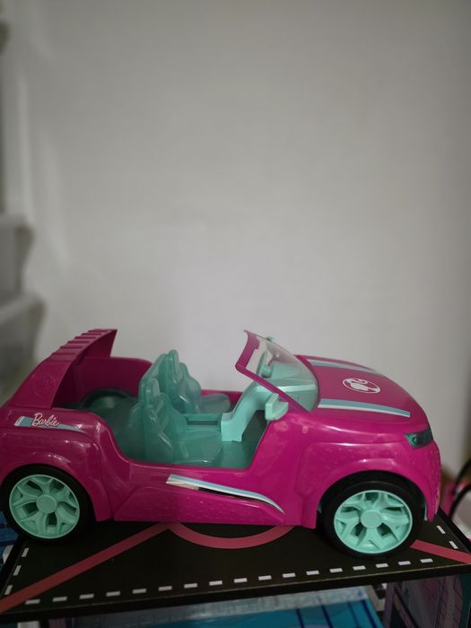 Carro telecomandado Barbie