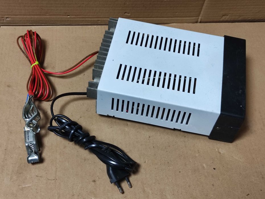 Radziecki prostownik ELEKTRONIKA 12V 6,3A CCCP