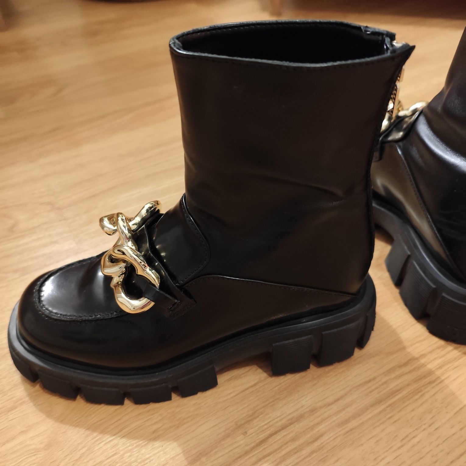 Botas Love Moschino