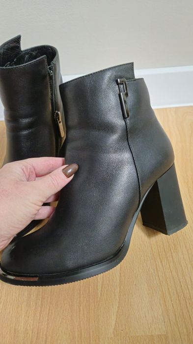 Шкіряні осінні черевики Erisses 34 розмір