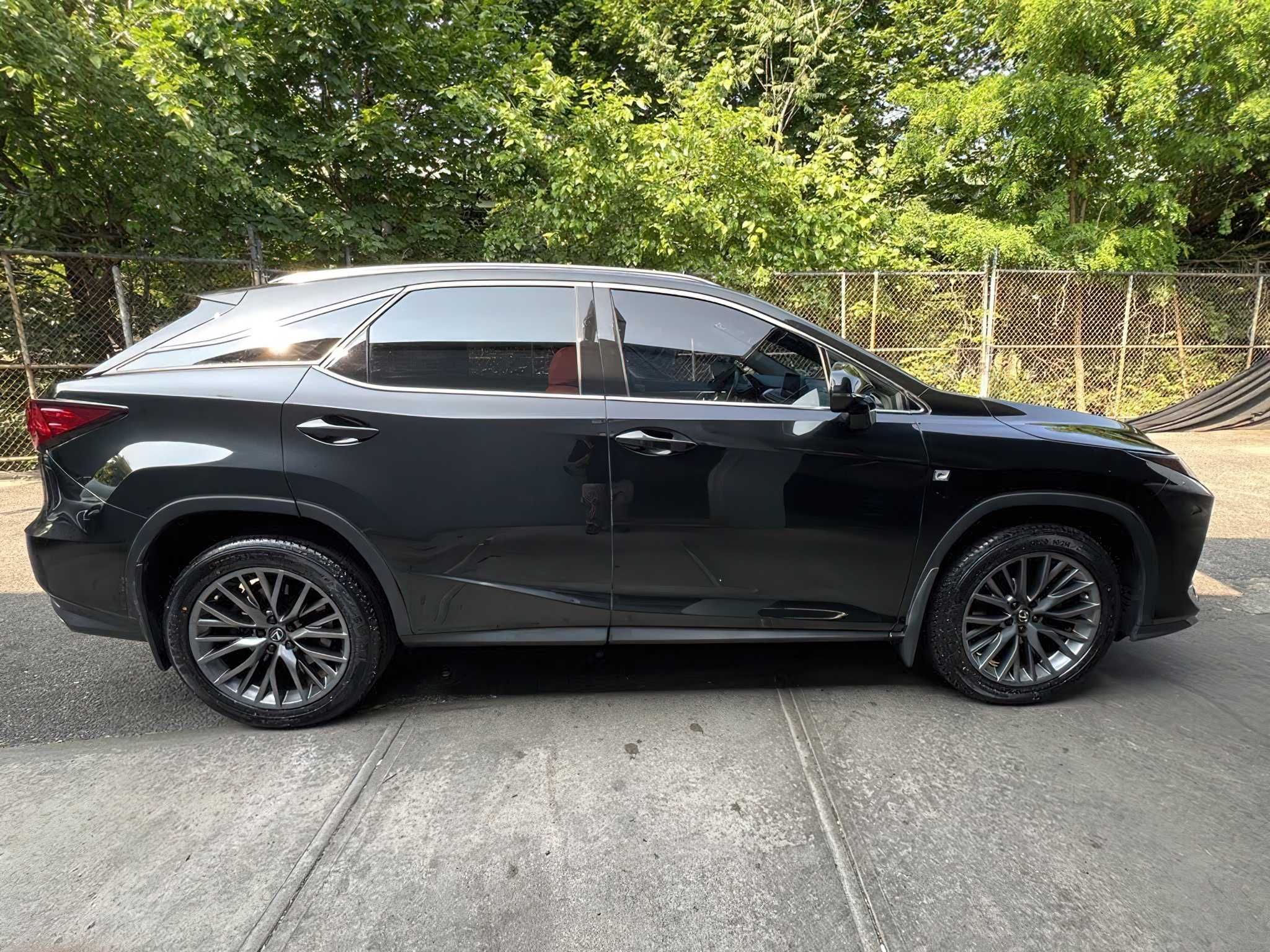 Lexus RX     2021