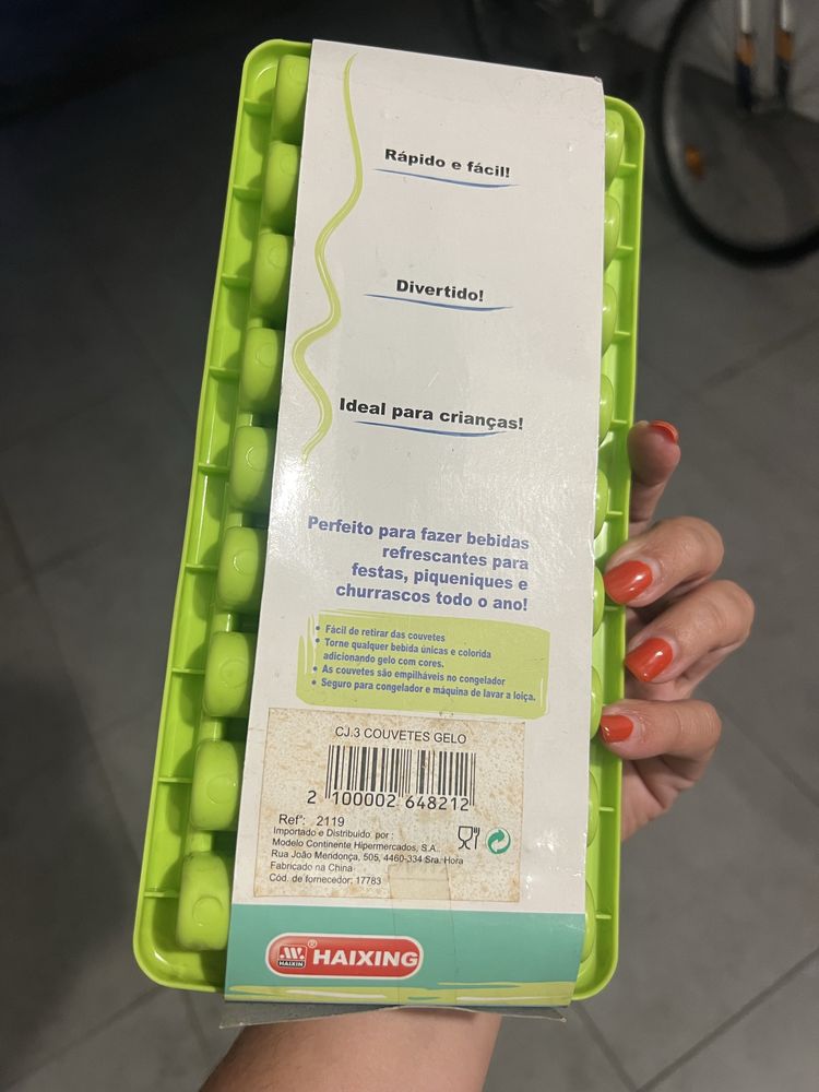 Cuvetes de gelo em cilindro
