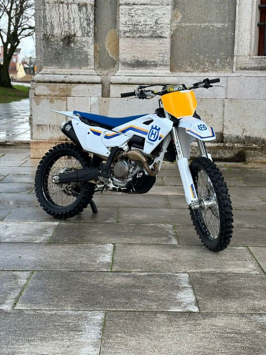 Husqvarna 250 FC heritage matrículada