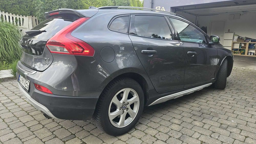 Volvo V40 Cross Country - mocny silnik!