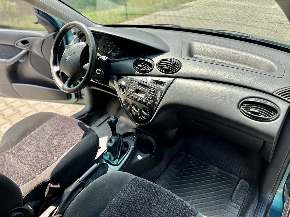 Продам Ford Focus 1998 рік,1.6 Бензин.