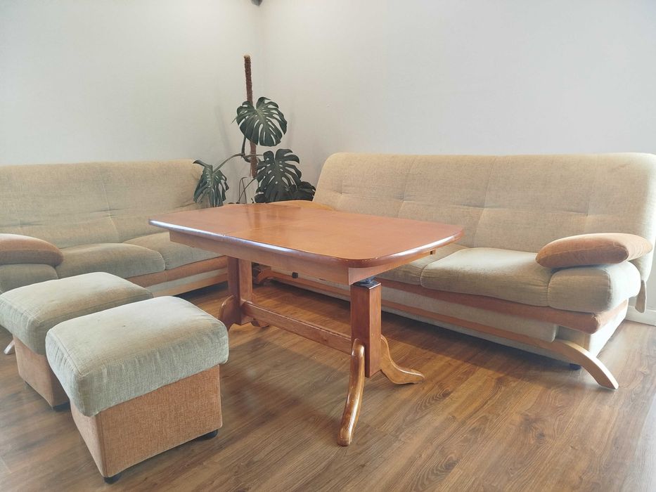 Sofa/kanapa 2 szt. + 2 pufy