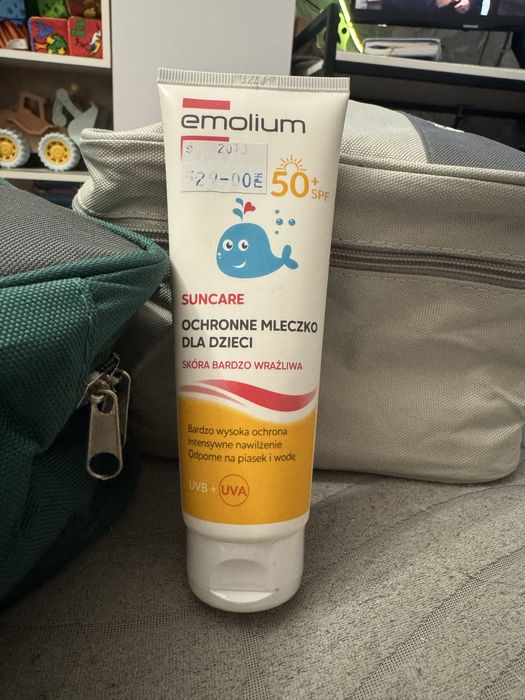 сонцезахисне молочко emolium spf50+