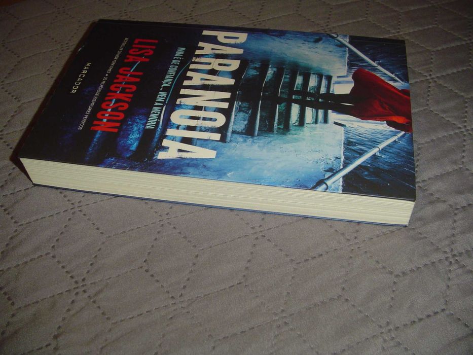Livro "Paranoia" de Lisa Jackson