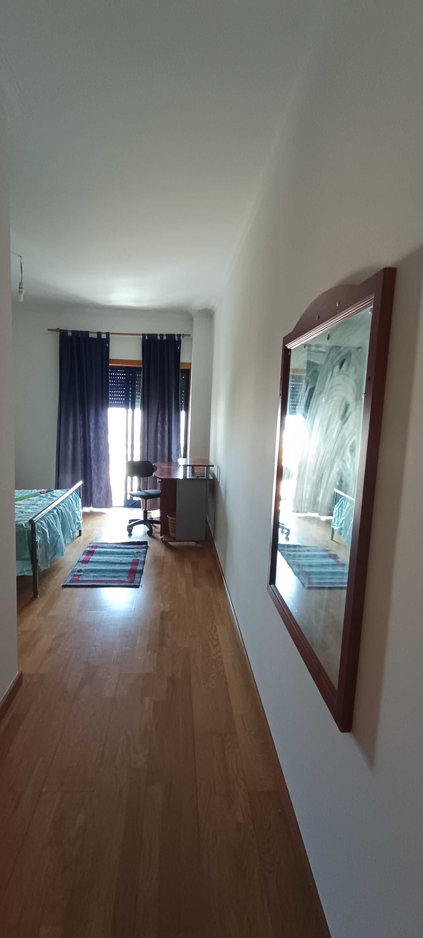 2 Quartos para meninas/estudantes