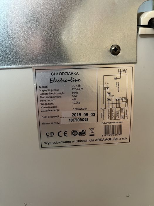 Lodówka mała Electroline 50W