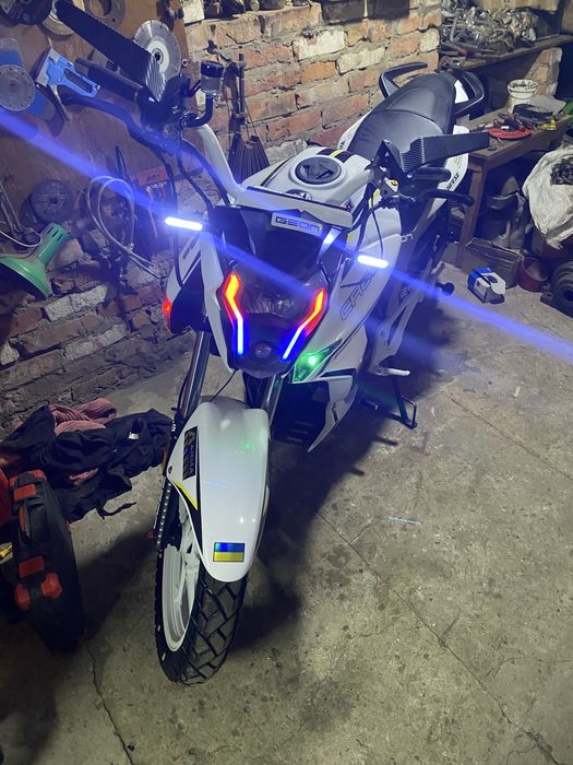 Продам Geon CR6S