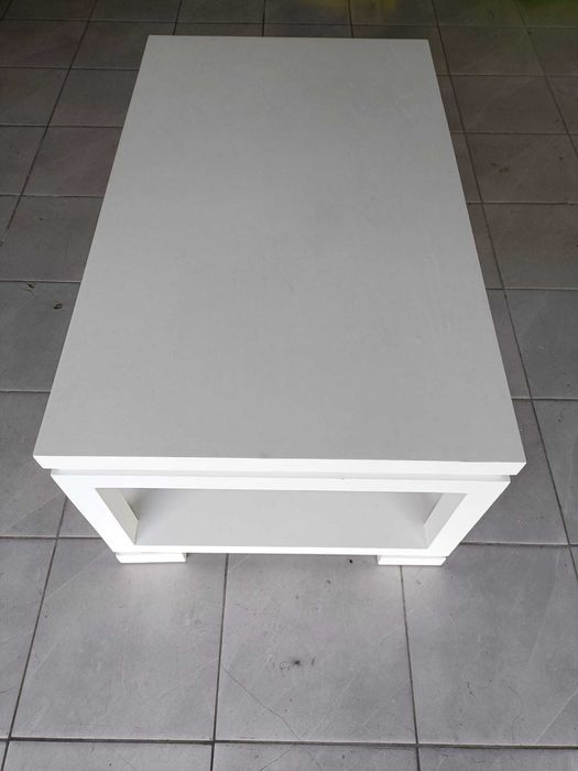 Mesa de centro (madeira maciça)